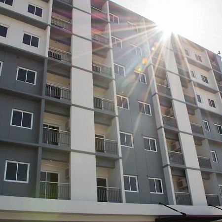 Lampang Residence Екстериор снимка